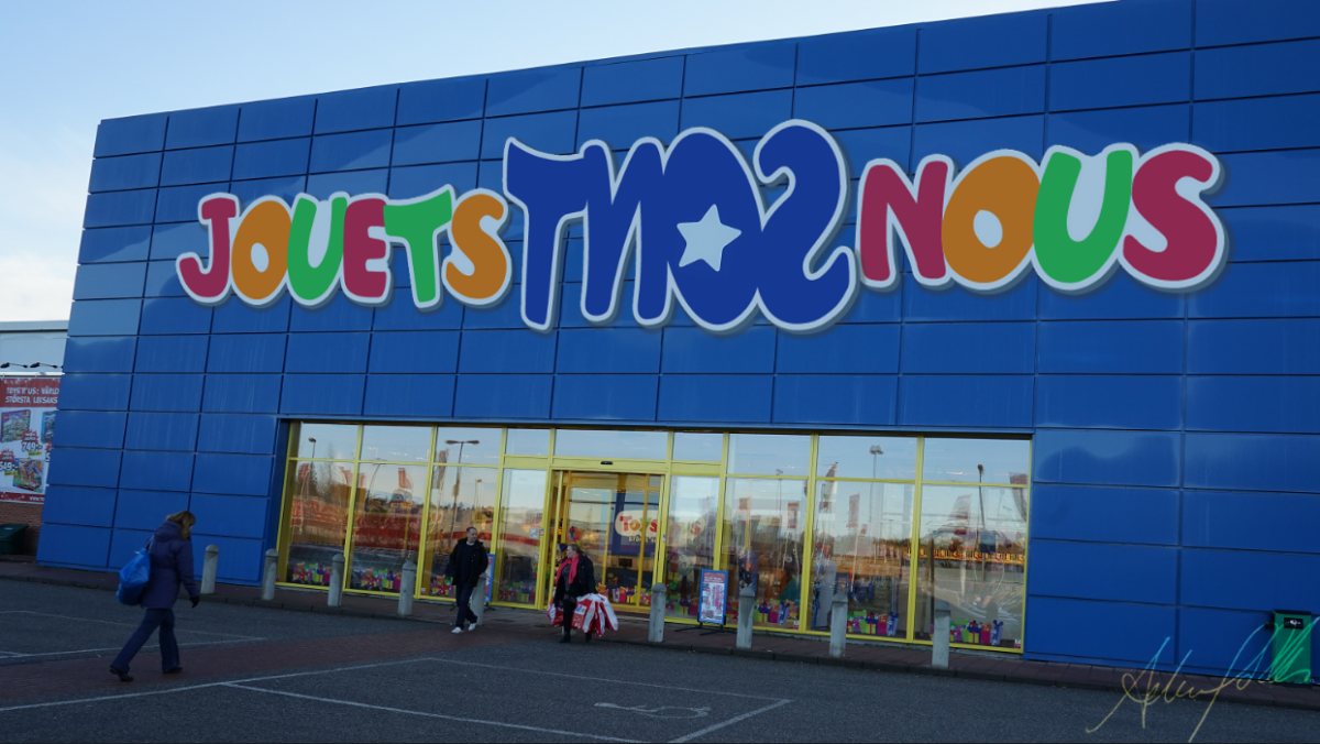 Read more about the article Toys R Us Canada Bankruptcy: A Stark Warning on Retail Investment Risk| AiF News Bites