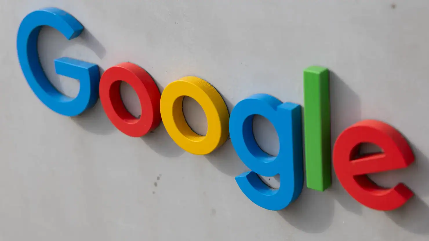 Read more about the article Google Joins the Dow: A Historic Marker of the Fourth Industrial Revolution | AiF News Bites