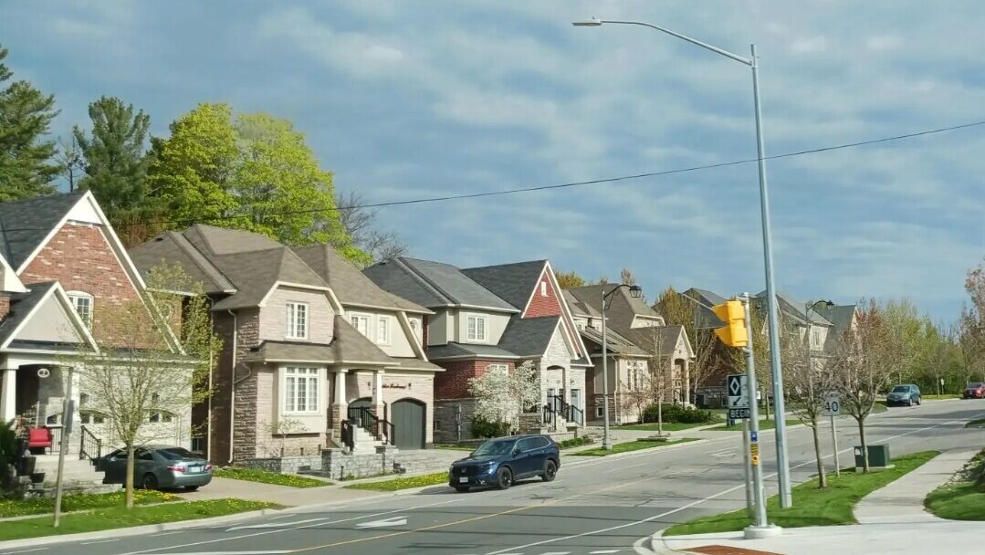 York Region Home Prices Fall 7.1% as North York Home Loses $1.11M