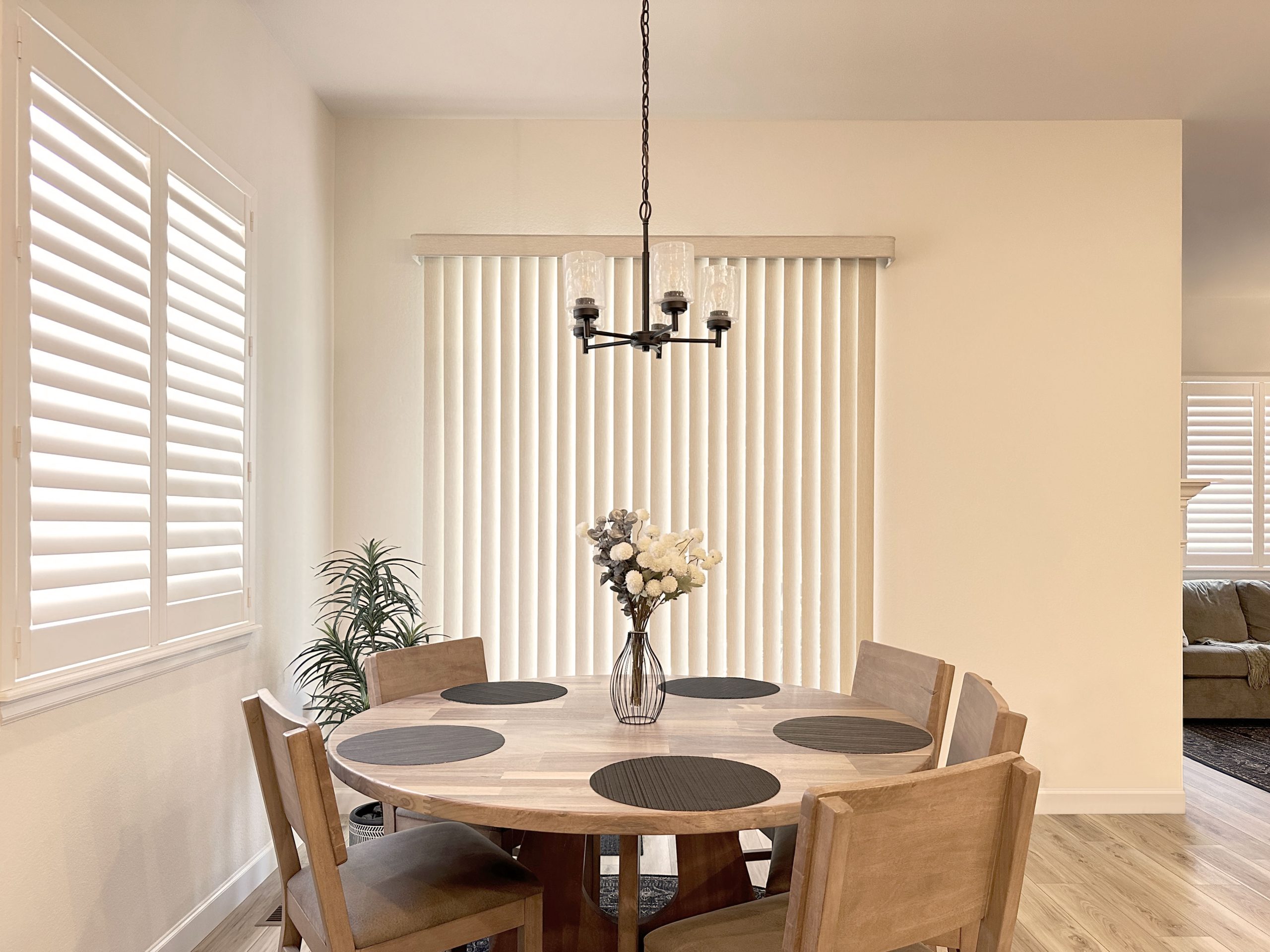 Hunter Douglas Palm Beach Polysatin Shutters with Hidden Tilt system and Z Frame for a clean, built-in appearance