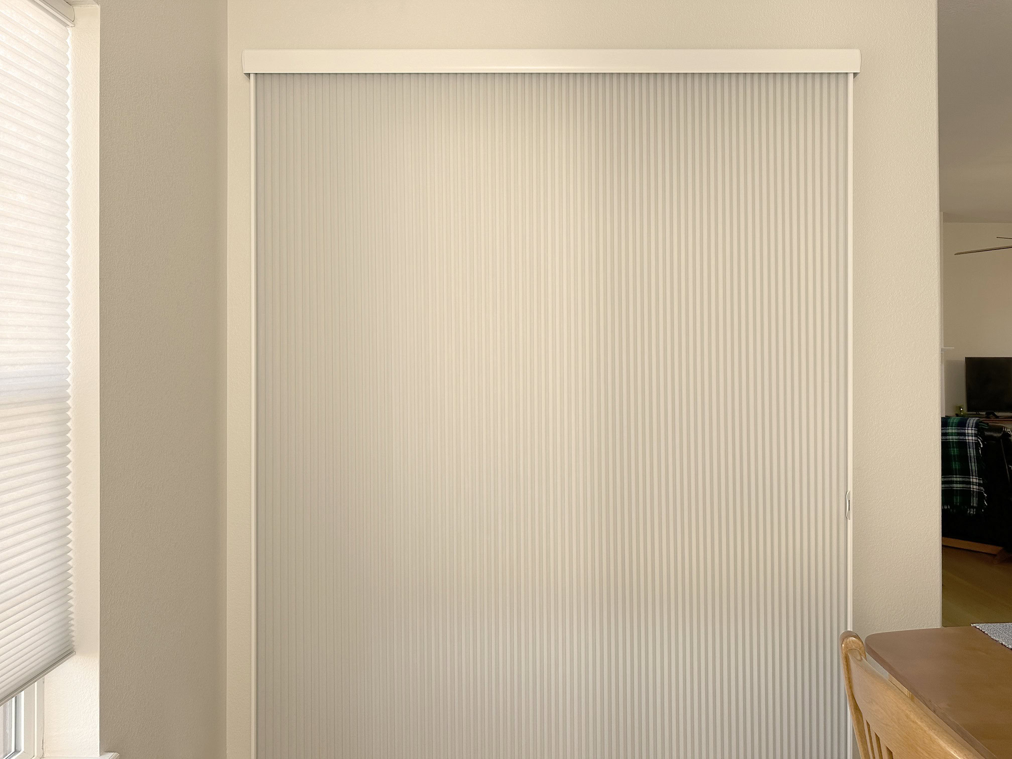 Hunter Douglas Duette Cellular Shades and Duette Vertiglide with LiteRise, Vertiglide operation, Top-Down Bottom-Up and Vertical design, Light Filtering fabric for Colorado homes