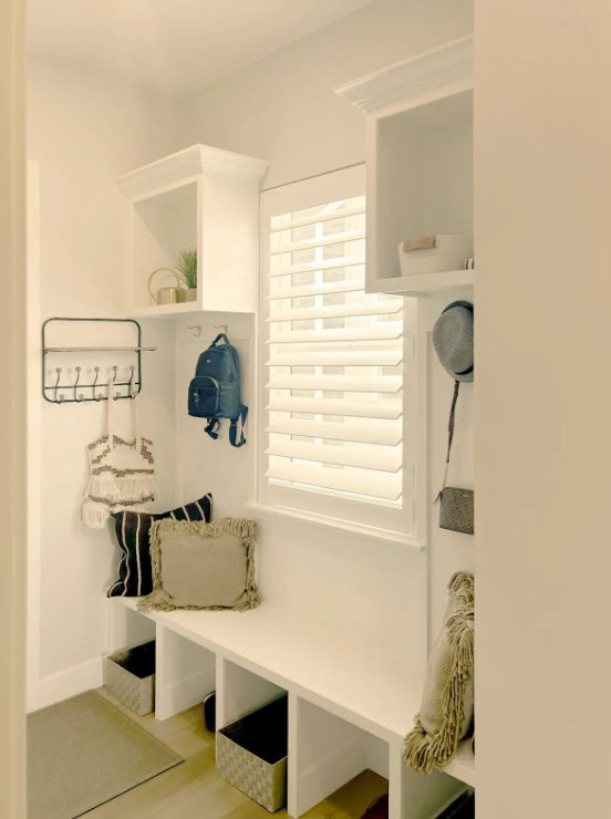 Hunter Douglas NewStyle Hybrid Shutters with Hidden Tilt operation, perfect for Aurora homes.
