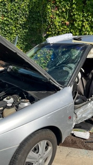 db3dbe98-8ef3-48ea-87d4-cd48d9f61324-small9x16_CrashinVancouveronSaturdaymorningVancouverFirephoto3