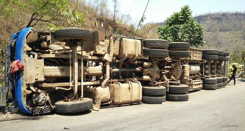 Truck Tow Hitch Failure Accidents