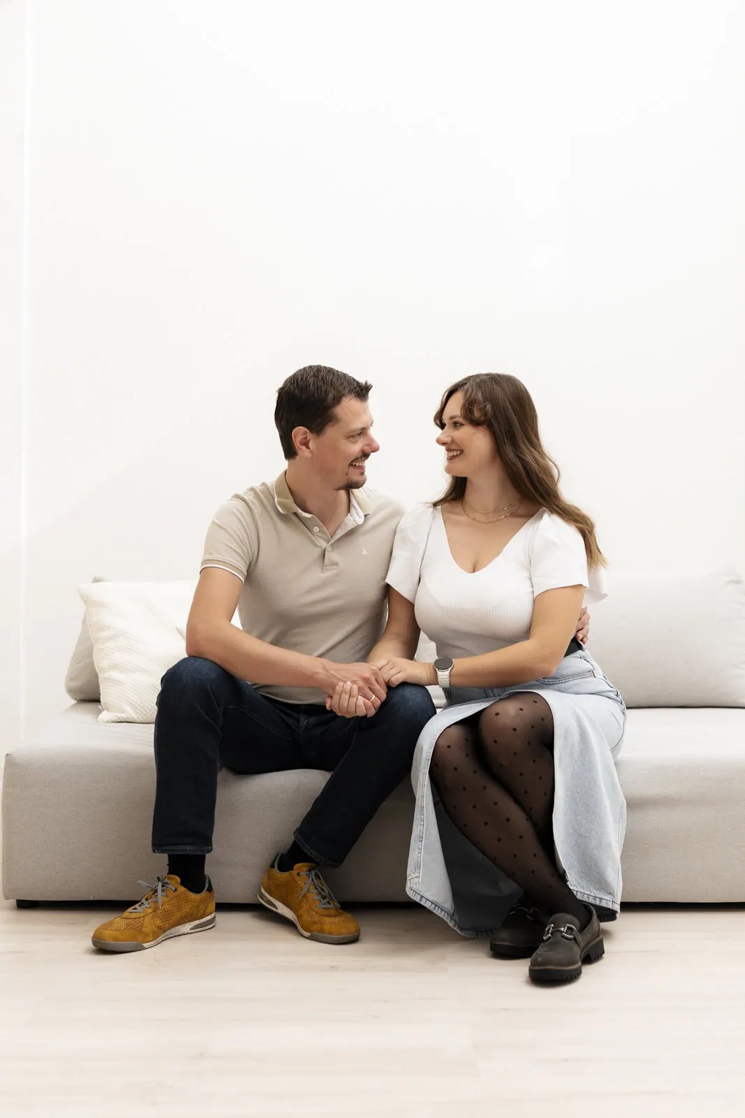 Hochzeitsfotografie, Hochzeitsfotograf, Hochzeitsreportage, Hochzeitsfotos im Regen, fotograf hochzeit in der nähe, Moderne Hochzeitsfotografie, Hochzeitsfotos am Strand, Romantische Hochzeitsfotos Hochzeitsfotos Getting Ready, Authentische Hochzeitsfotos, Hochzeitsfotos am See, Hochzeitsduo, Hochzeitsfotos im Wald, Hochzeitsfotos Brautpaar, Hochzeitsfotos im Schloss, Emotionale Hochzeitsfotos, hochzeitsreportage fotograf, Fotografen duo, Fotografen team, Hochzeitsfotografen paar, Getting Ready, First Look, Brautpaarshooting, Gruppenfotos, Gästebilder, Empfang, Hochzeitstorte, Ehrentanz, Hochzeitsspiele, Hochzeitssuppe, Hochzeitsessen, Hochzeitsfotograf Hamburg, Hochzeitsfotograf Hannover, Hochzeitsfotograf Münster, Hochzeitsfotograf Bremen, Hochzeitsfotograf Oldenburg, Hochzeitsfotograf Osnabrück, Hochzeitsfotograf Achim, Hochzeitsfotograf Harz, Hochzeitsfotograf Niedersachsen