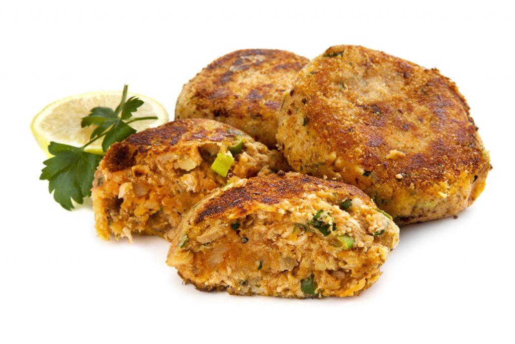HEALTHY EATING | Quinoa Salmon Burgers Recipe