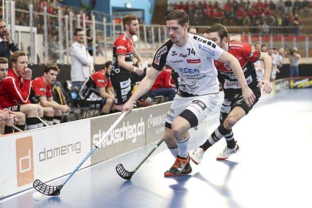 UHC Alligator Malans, Floorballspiel zwischen den Teams auf dem Platz.