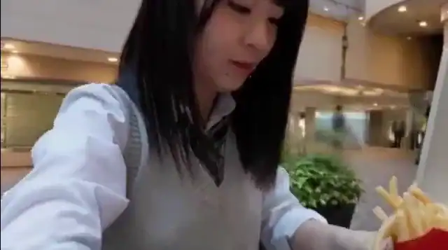 desahan manja selebgram cantik bikin candu