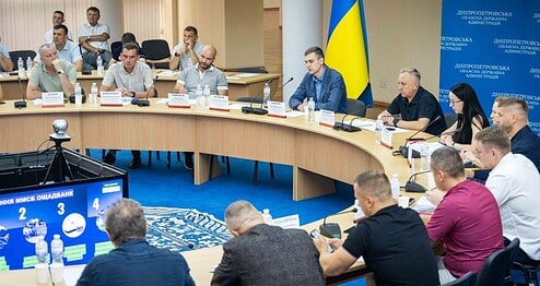 Круглий стіл в Дніпро ОВА