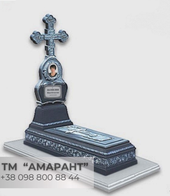Памятник с розой из бетона, цвет графит, модель Роза 8К Бетонный памятник Роза 8К графит с серебром — вид спереди Надгробие с рельефом розы, бетон, цвет графит с серебром