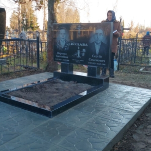 Памятник гранитный № 20