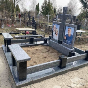 Памятник гранитный № 24