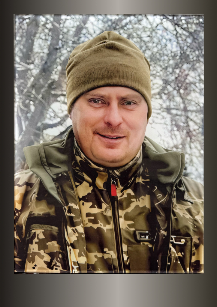 Портретне фото на пам'ятник на фотосклі високої якості