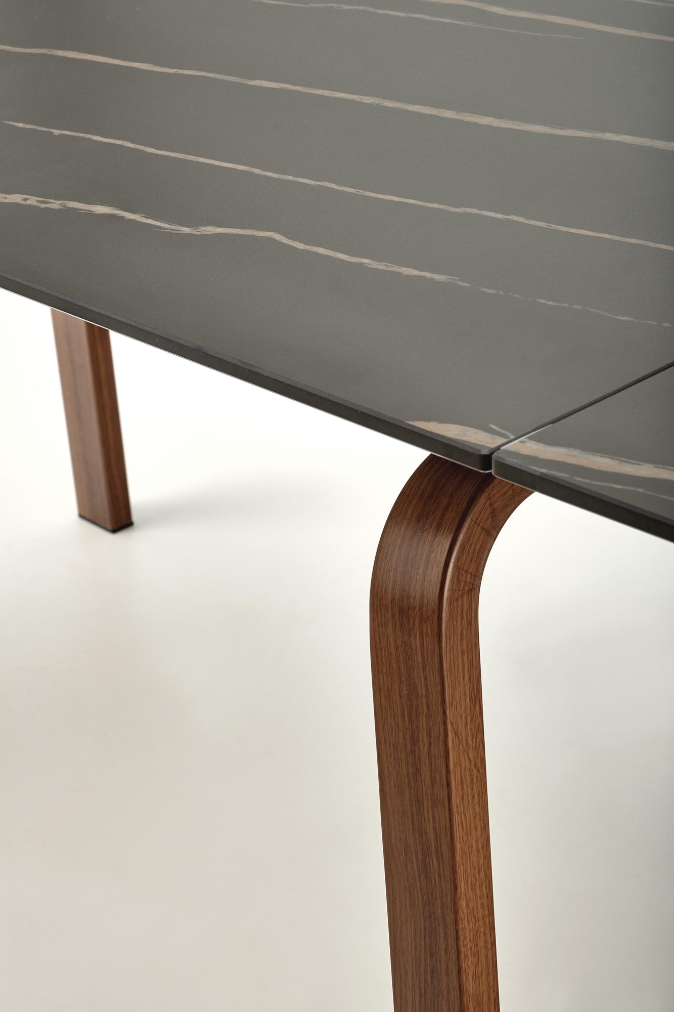 Mesa extensível LOZANO - preto mármore / nogueira, 140-200cm - Image 4