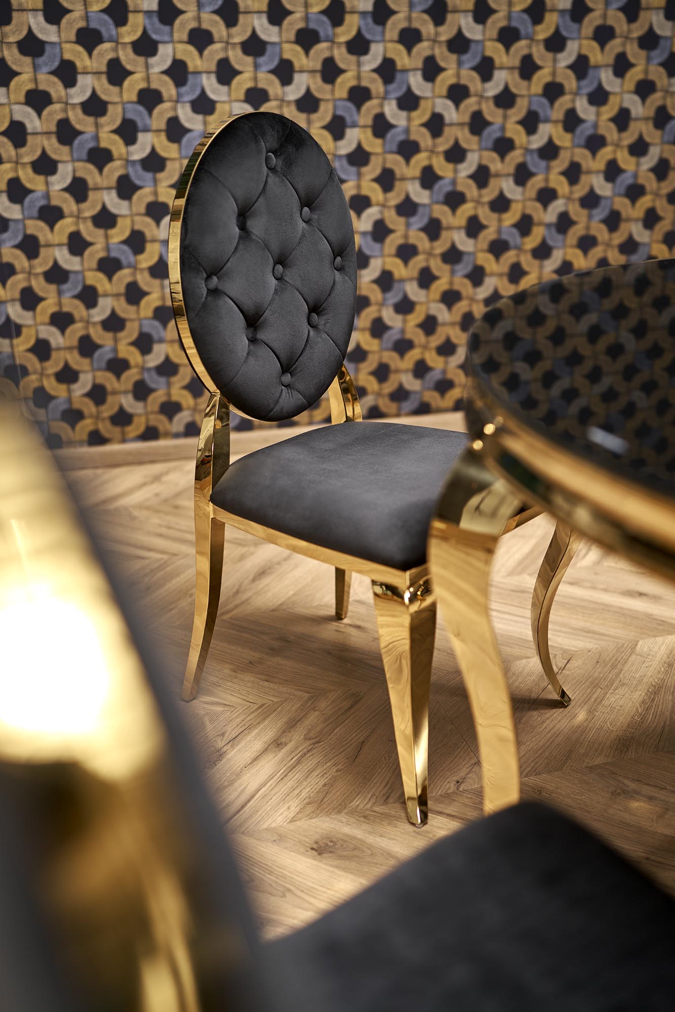 Mesa de jantar REGINALD 2 - preto transparente / dourado, 120cm - Image 8