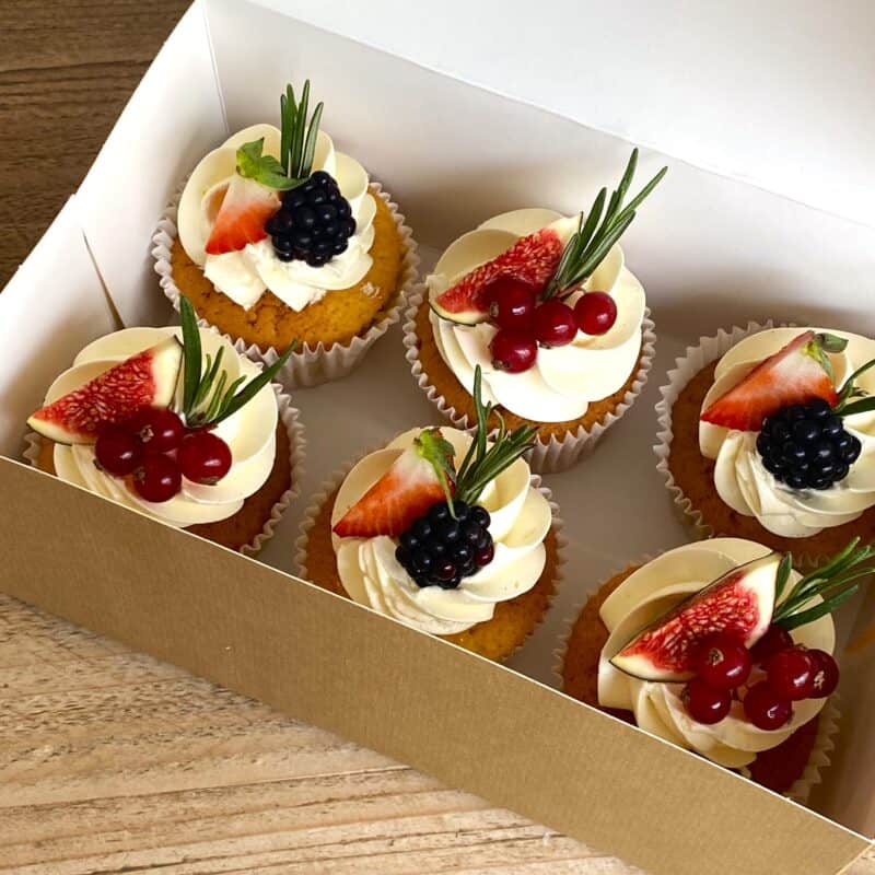 Delux cupcakes van Amsterdam Cupcake Company, handgemaakt in onze ambachtelijke bakkerij met fair trade & duurzame ingredienten