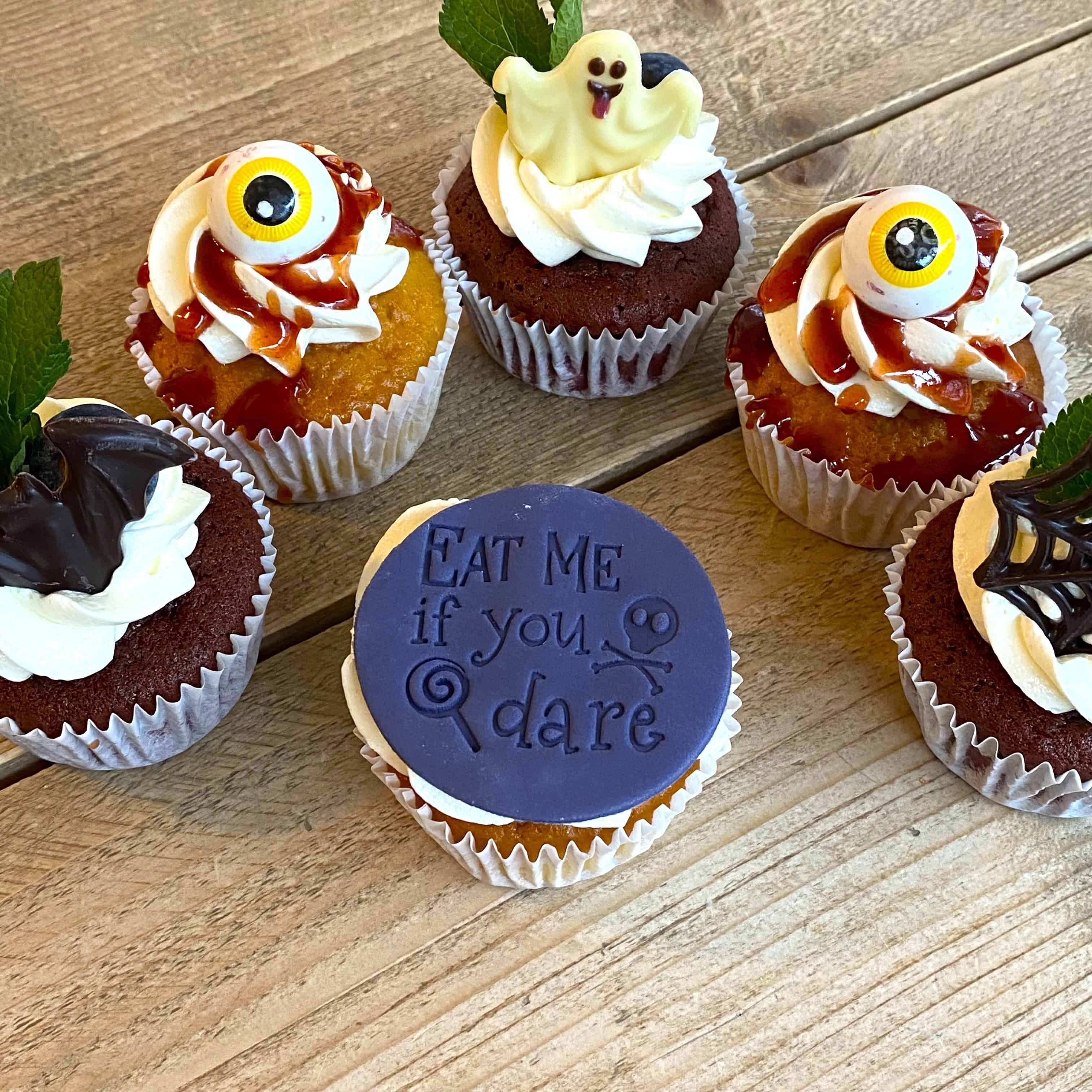 Halloween cupcake set