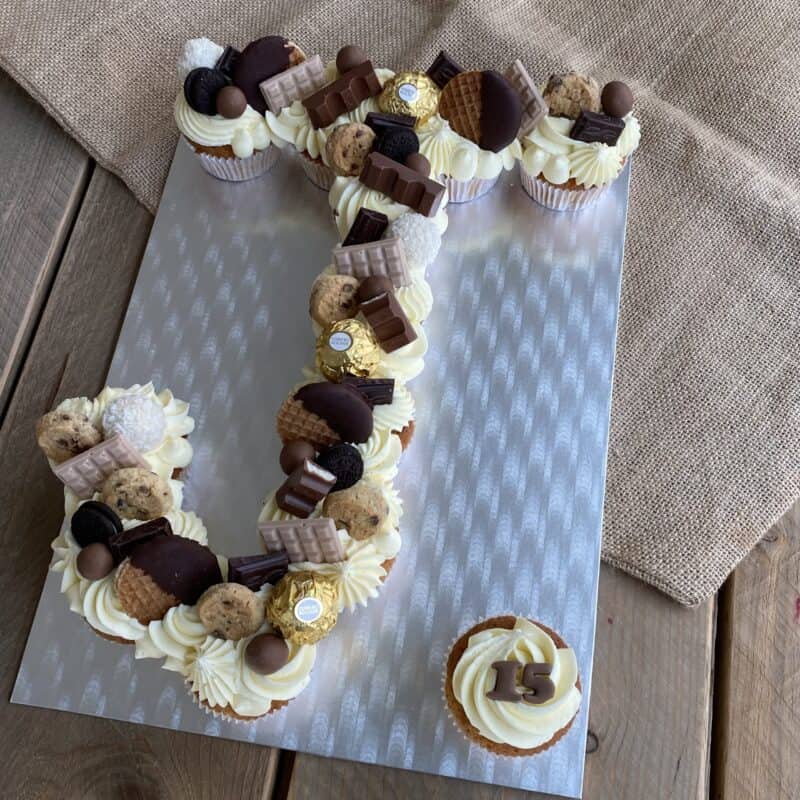 Pull a part cake, cupcake cake, letter cake