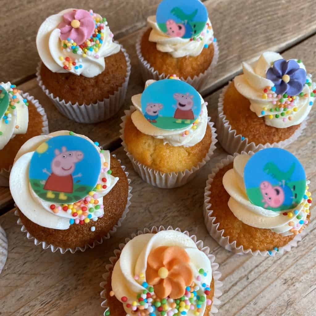 Peppa Pig mini cupcakes