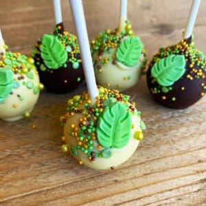 Jungle cakepops