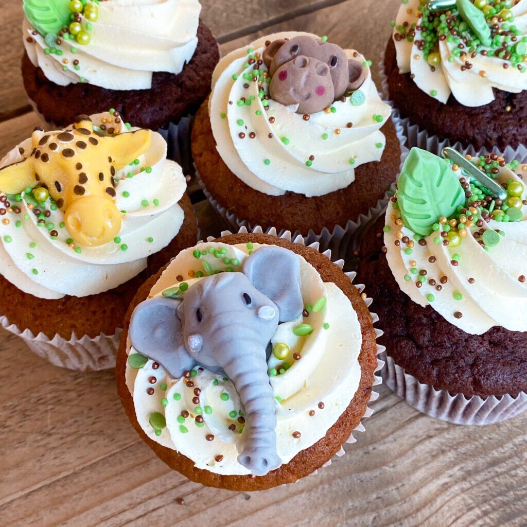 Jungle animal cupcake set