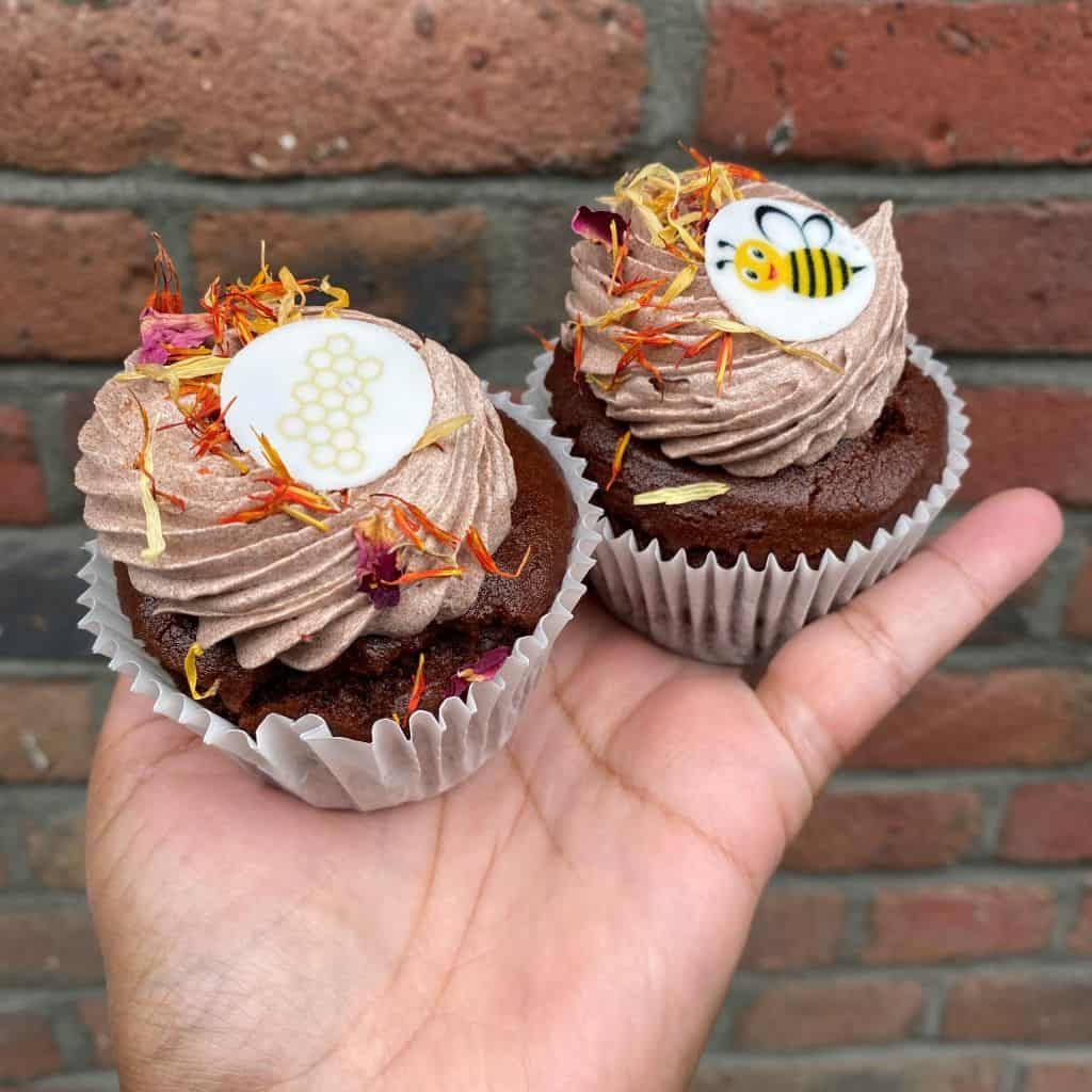 cupcakes-happy-bee-2