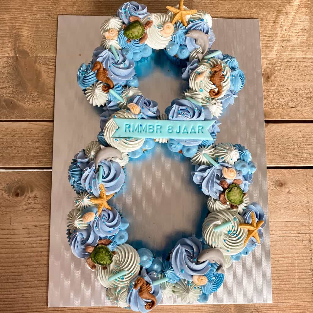 Pull a part cijfer letter cupcake taart