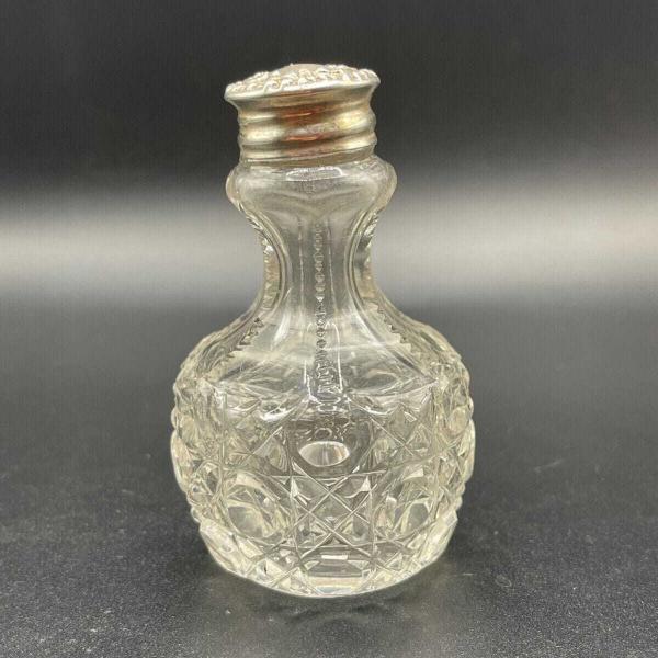 Vintage Cut Glass Pepper Shaker – Sterling Silver Lid, Diamond Pattern, 7cm