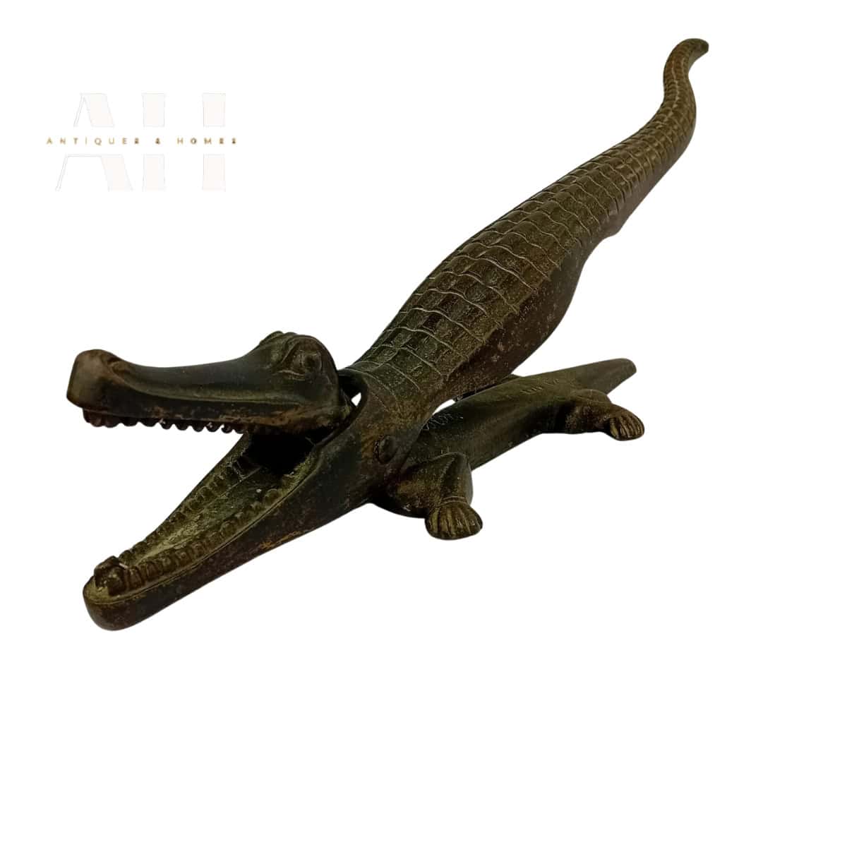 cast iron alligator nutcrackers from nestor