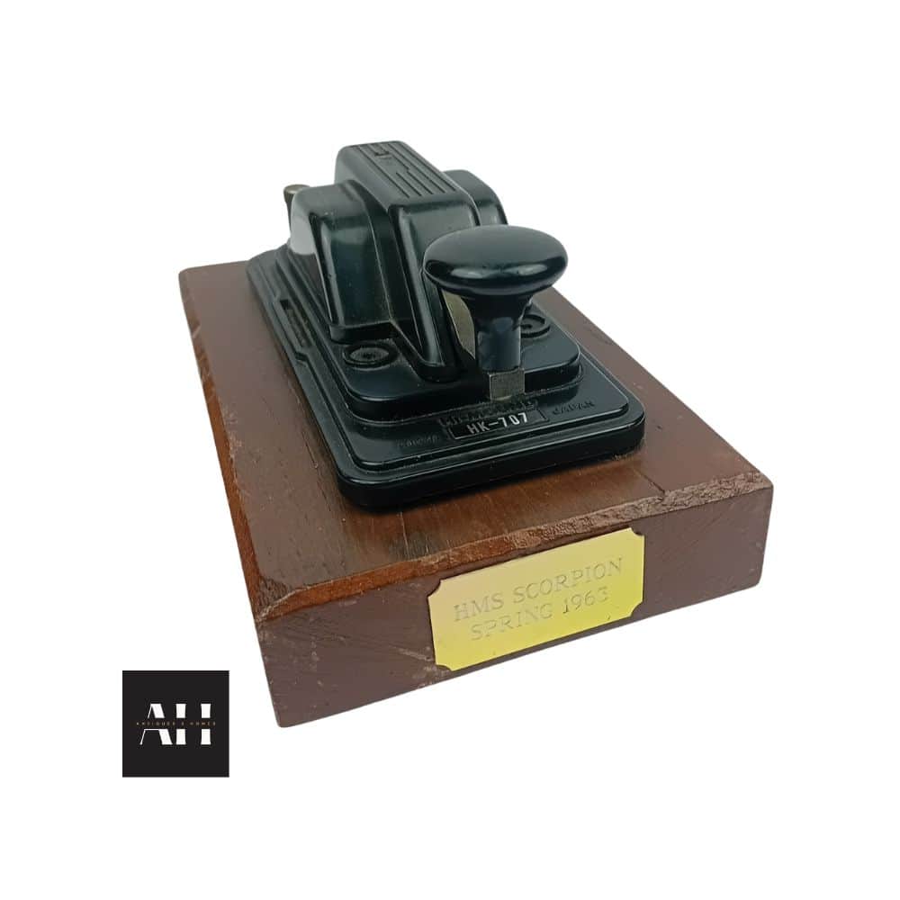 Vintage Morse Code Telegraph from HMS Scorpion Sprint 1963, mounted on wooden plinth with engraved plaque, very good condition.