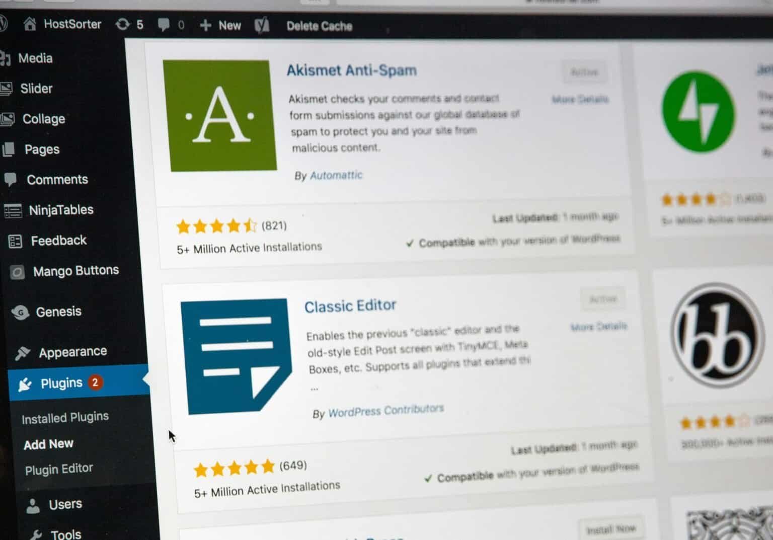 WordPress dashboard showing Akismet Anti-Spam and Classic Editor plugins
