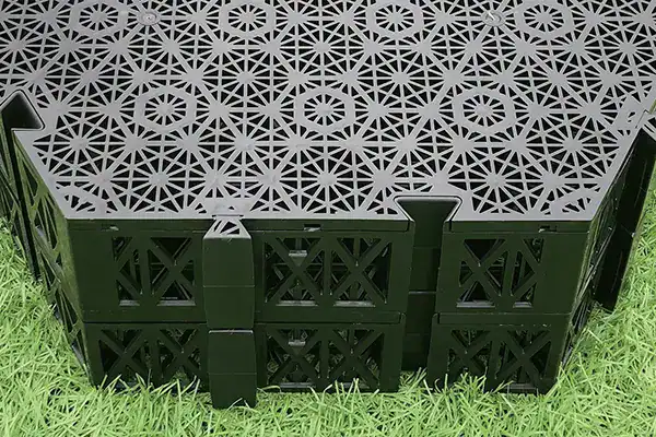 Drainage cell accessories including lap pieces and vertical patches for edge finishing