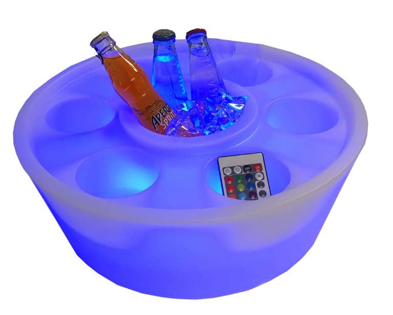 Verlichte koelbak met flessen en afstandsbediening