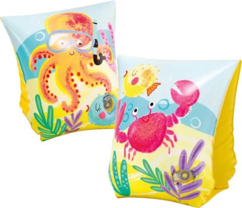 Zwemarmbanden met kleurrijke zeewezens print.