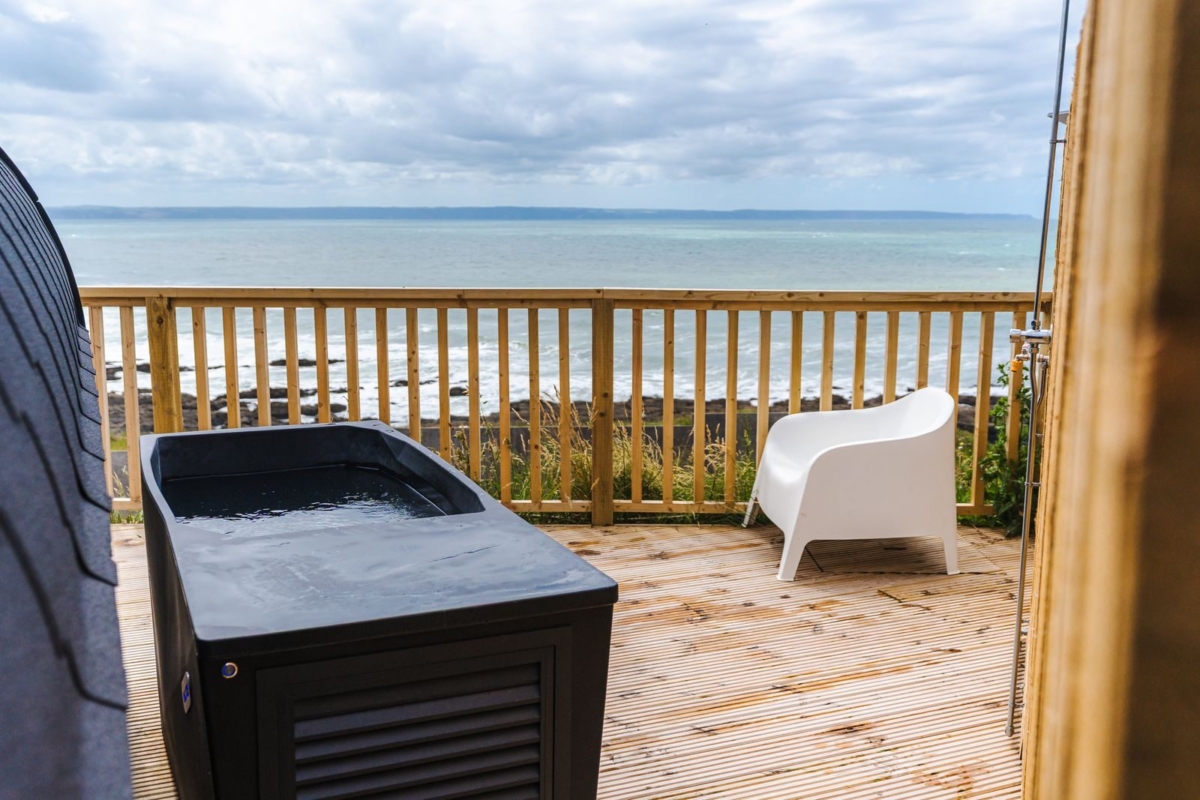 Terras met uitzicht op zee vanaf balkon