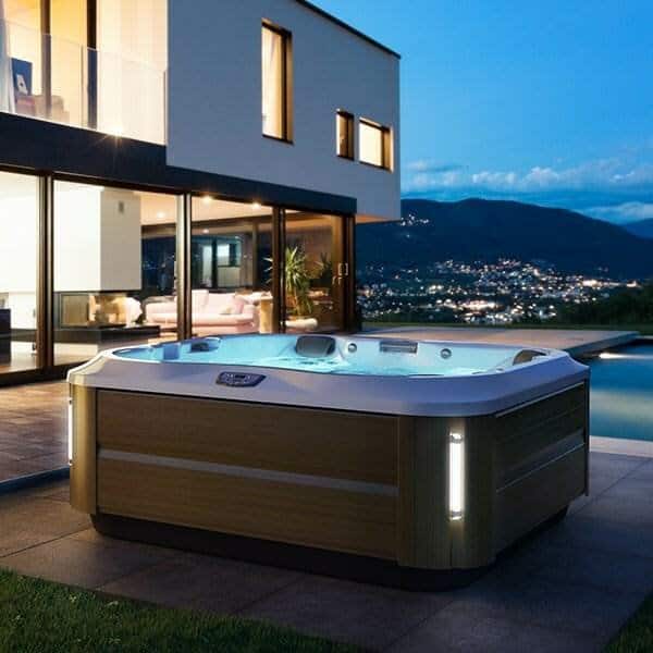 j 335 jacuzzi 5 persoons 3