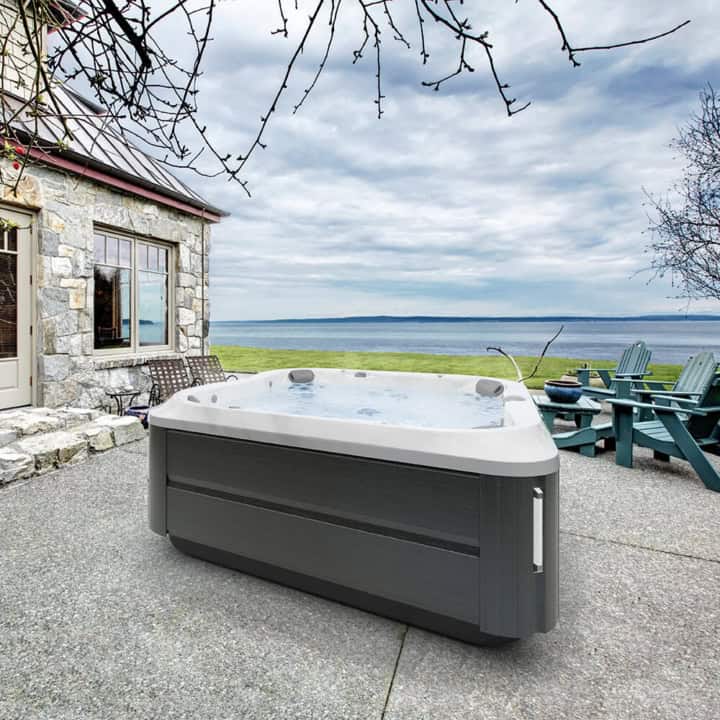 j 385 jacuzzi 2