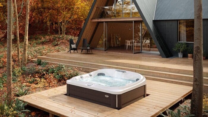 j 445 jacuzzi 3