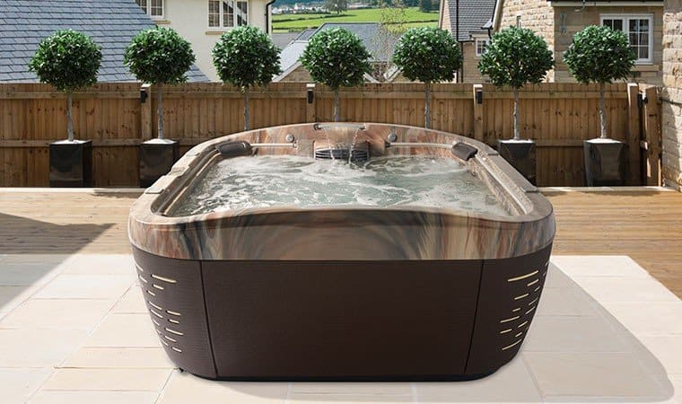 j 575 jacuzzi 3