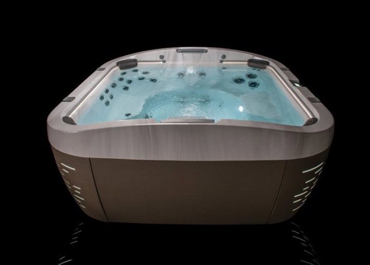 j 575 jacuzzi 4