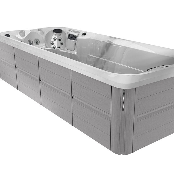Grote moderne jacuzzi of zwembad met jets.