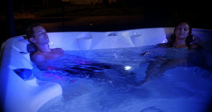 wellness in de zwemspa met warmtepomp