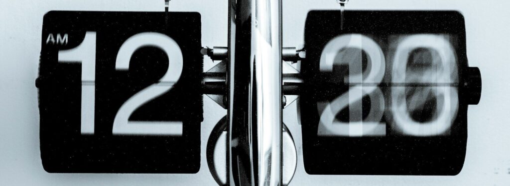 Timing Mercury in Retrograde Career Moves. analog clock at 12 am