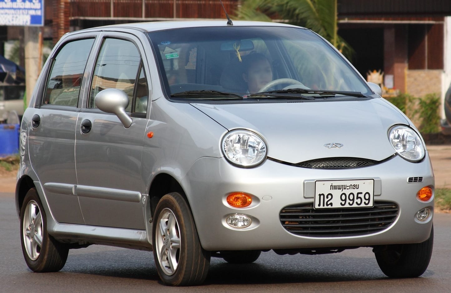 Chery_QQ_in_Pakxe_Laos