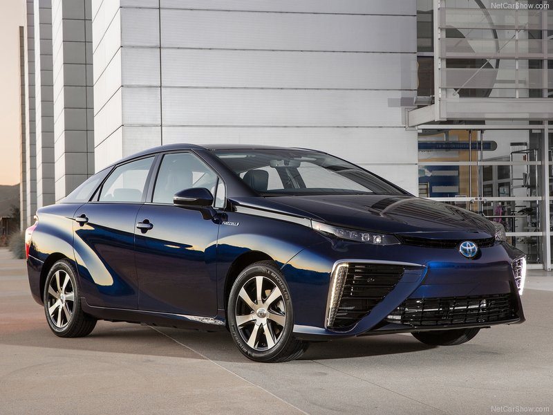 Toyota-Mirai_2016_800x600_wallpaper_02