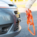 Jak táhnout auto na laně