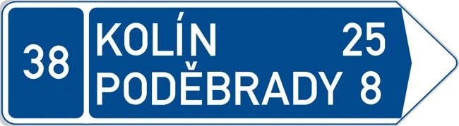 Dopravní značka Směrová tabule s cílem vpravo