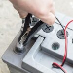 jak vybrat autonabíječku