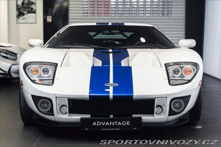 Ford GT
