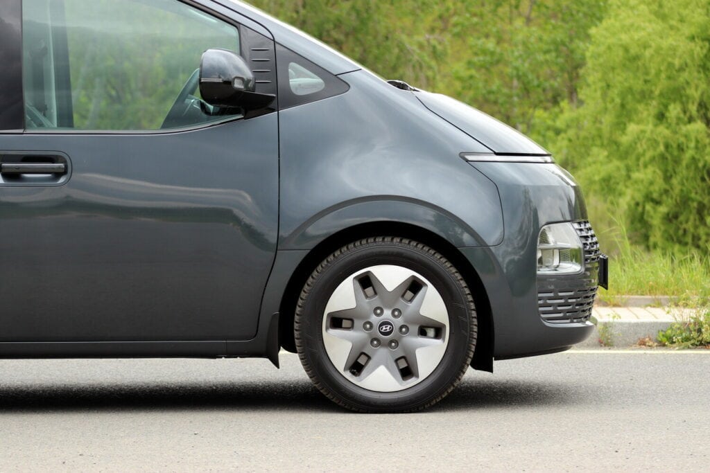 Test Hyundai Staria